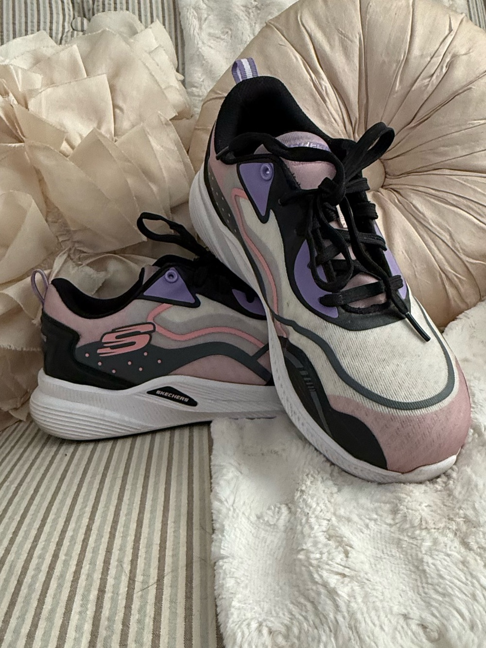 Skechers Women's Pink Slip Resistant Carbon Fiber Safety Toe Shoes Size 8.5